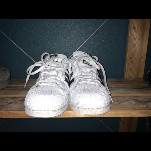 Adidas Superstars - Picture 2 of 4